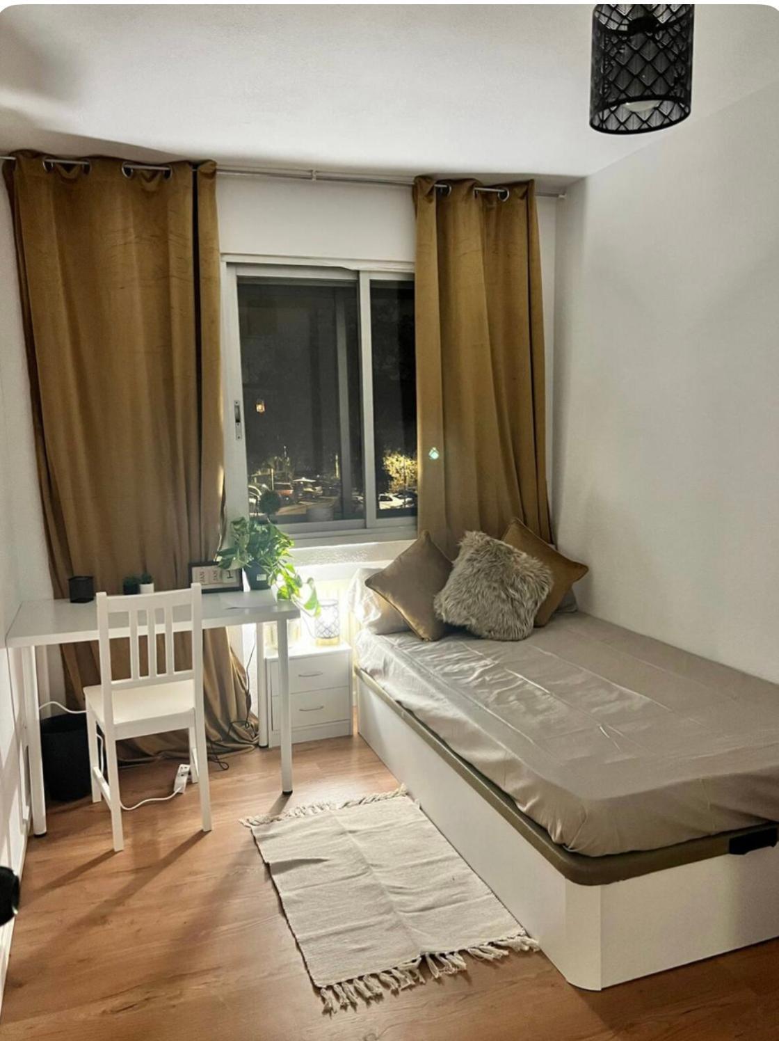 Habitacion En Madrid Eksteriør bilde
