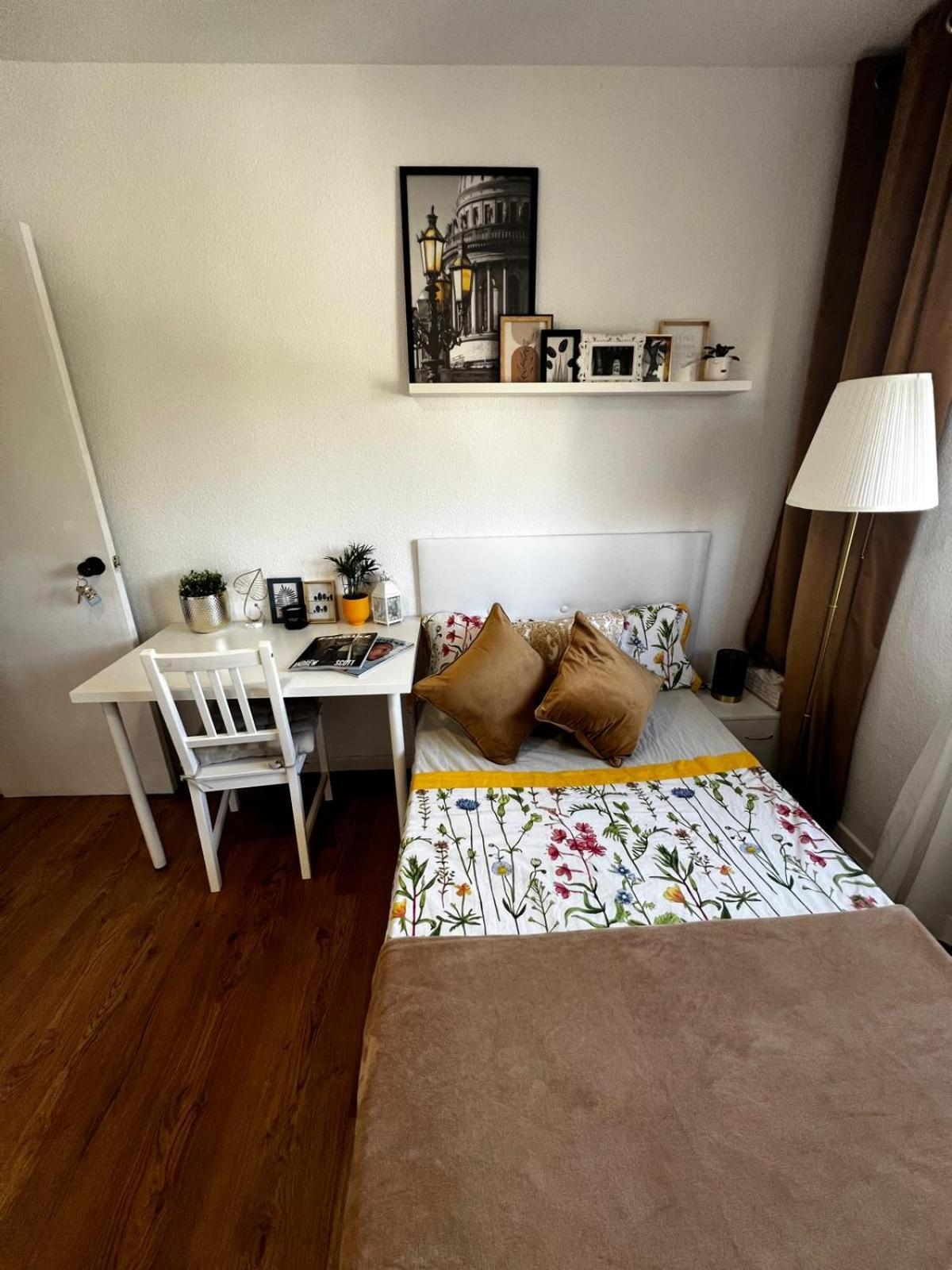 Habitacion En Madrid Eksteriør bilde